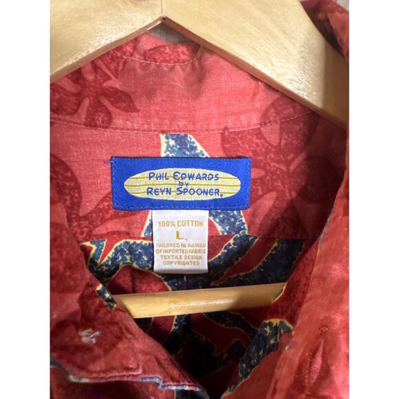 Phil Edwards by Reyn Spooner Red Tribal
 Button Down Aloha Shirt Men Size Large - Picture 5 of 5